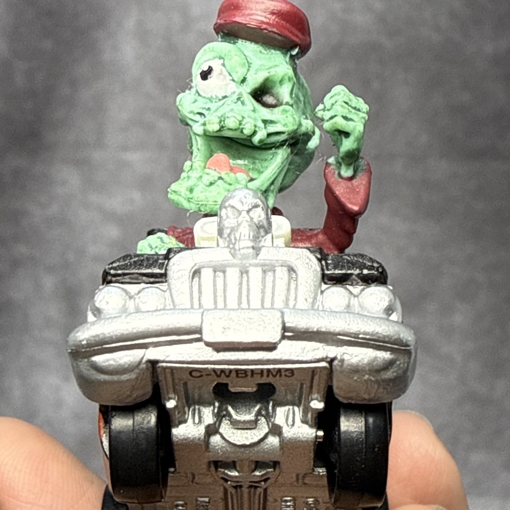 Monster 500 Zoom Zombie Diecast Hearse Car 2013 Creata Toys R Us Exclusive EUC - Picture 5 of 10